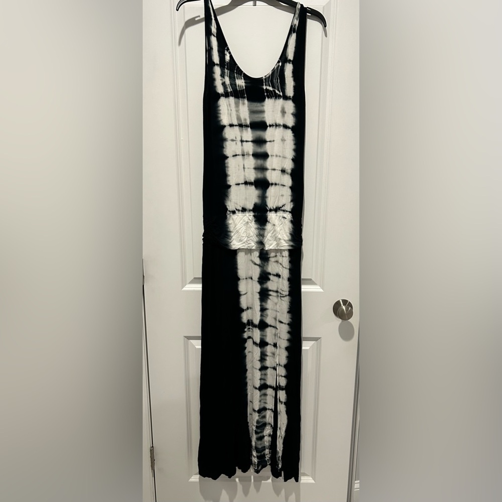 EUC Venus maxi tiedye dress